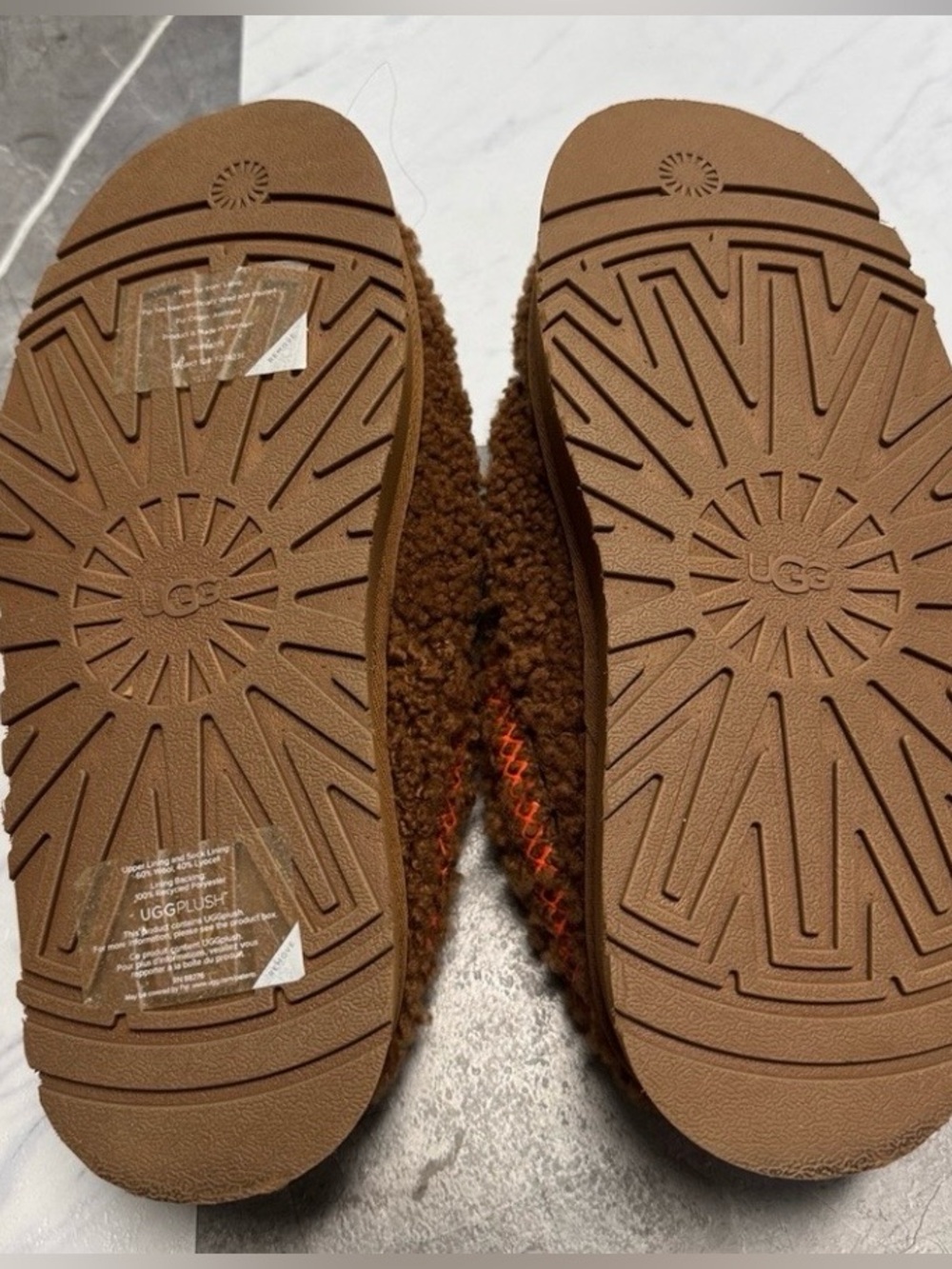 UGG Platform - Picture 3 of 5